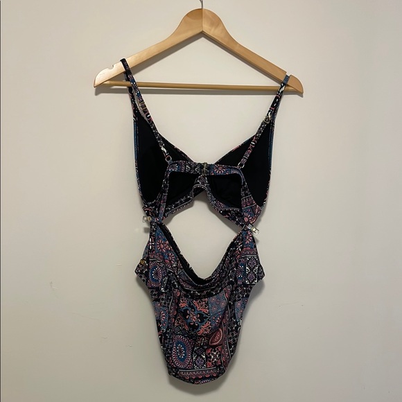 Floral mosaic patterned 2 piece high waisted swimsuit - Picture 2 of 2